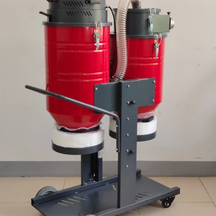 Professional Commercial Cleaning Machine Wet Dry Electric Vacuum Cleaner Highly Efficient New Condition